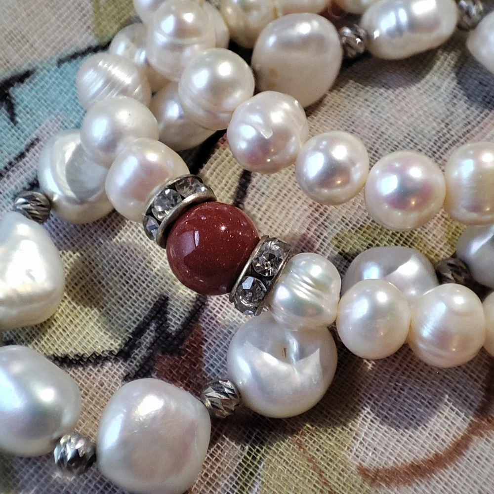 Set of 3 Pearl Stretch Bracelets Sunstone or Goldstone Bead Gritty Cold Vintage